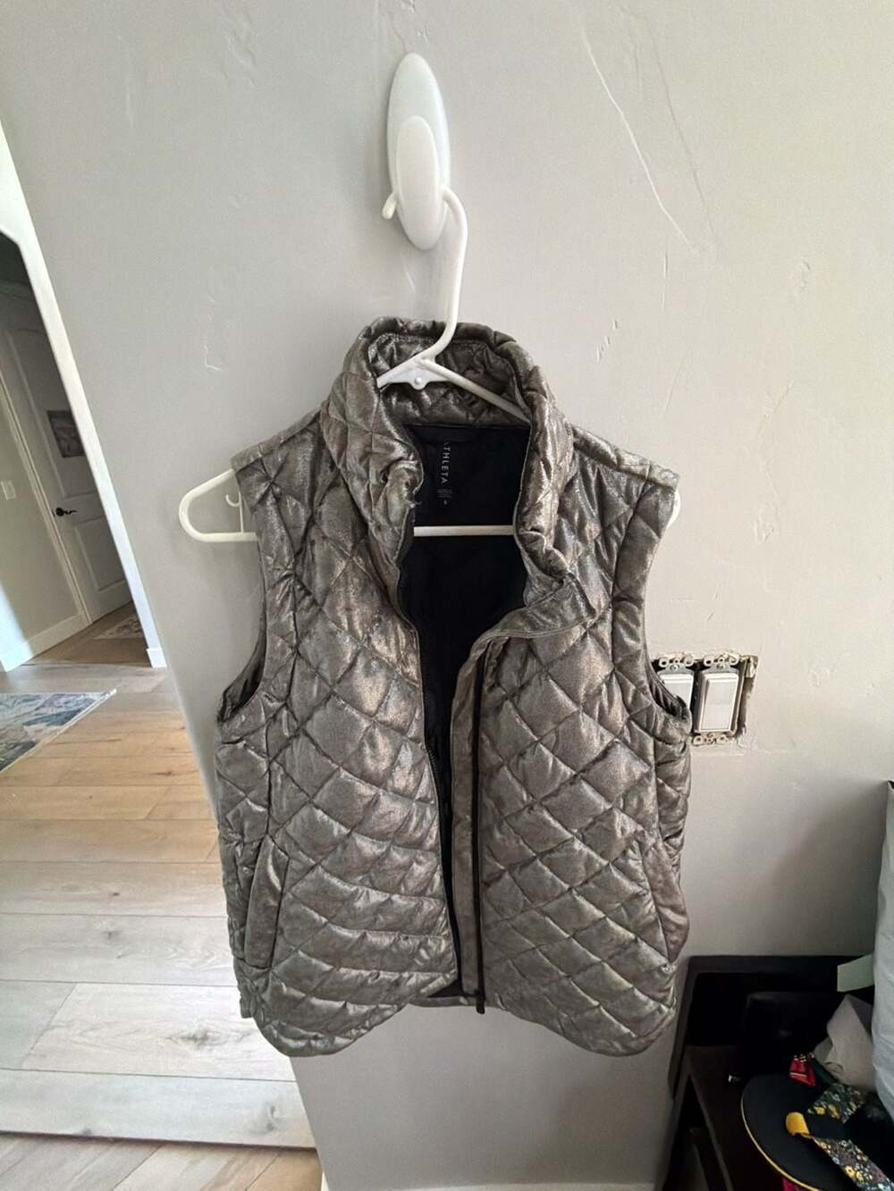 Athleta Whisper Featherless Metallic Velvet Quilted Vest
